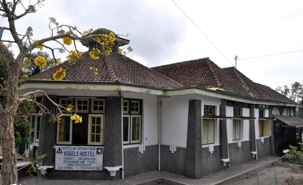 Vogels Hostel Yogyakarta Bagian luar foto